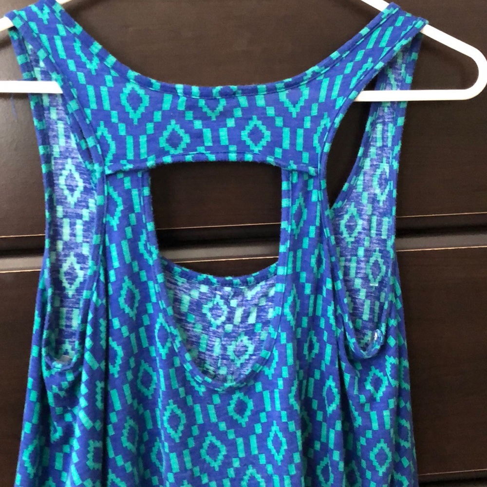 Aztec - inspired Pattern Tank - Picture 3 of 4